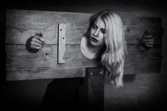 1BEE33FF68F86E91703DDEDA02C71BE1-in-the-pillory.JPG.